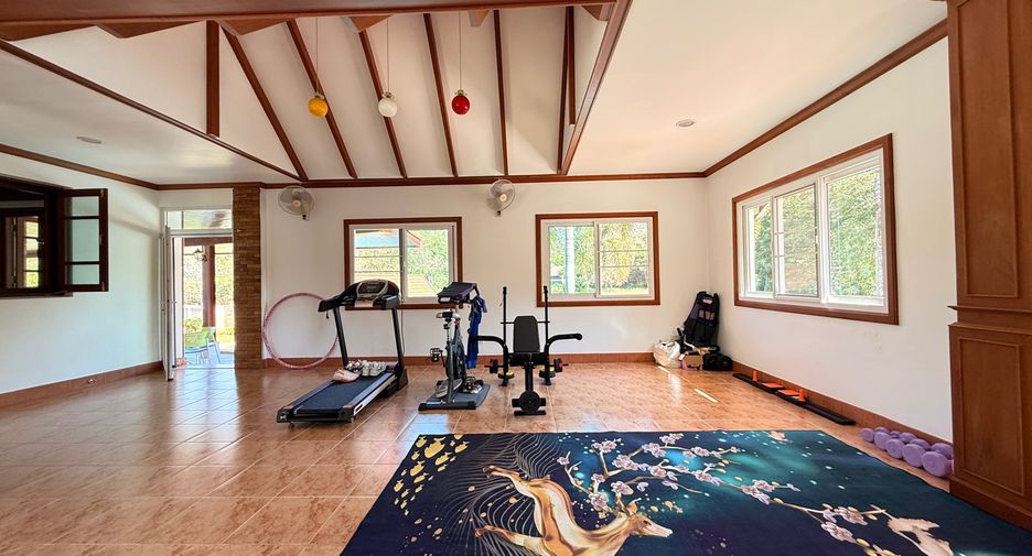For sale 5 bedrooms house in Ban Thi, Lamphun