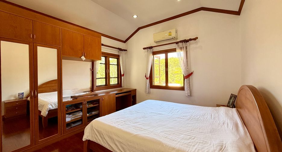 For sale 5 bedrooms house in Ban Thi, Lamphun