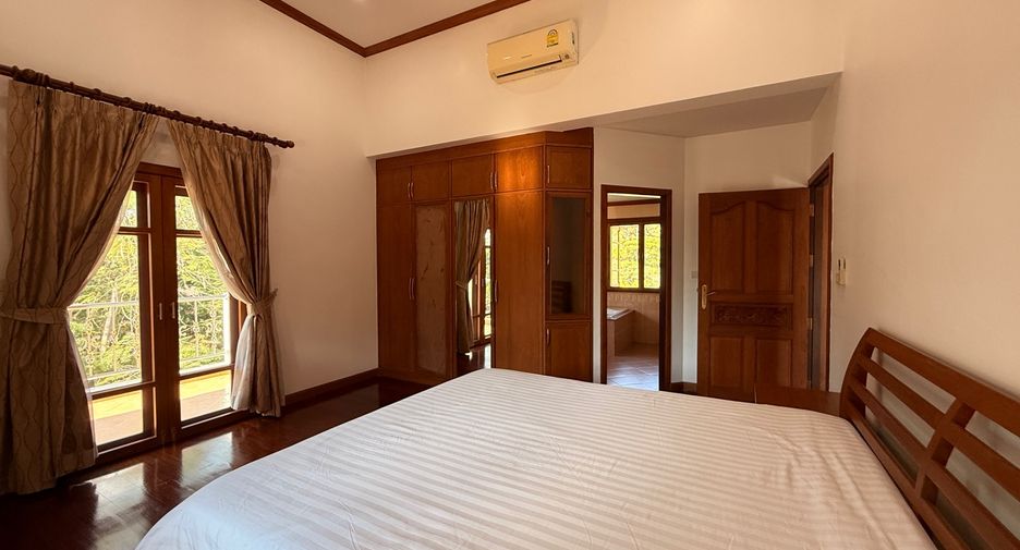 For sale 5 bedrooms house in Ban Thi, Lamphun