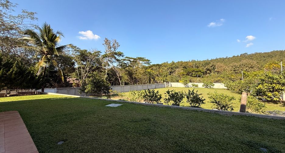 For sale 5 bedrooms house in Ban Thi, Lamphun