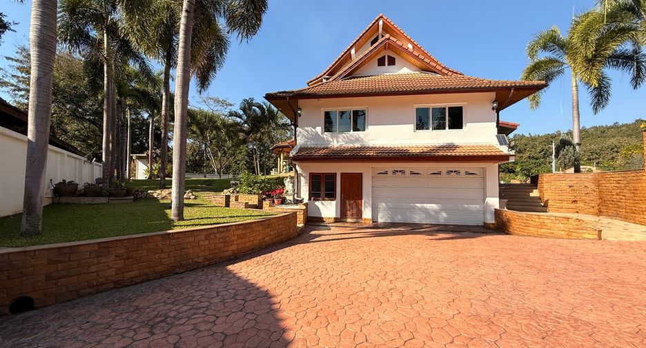 For sale 5 bedrooms house in Ban Thi, Lamphun