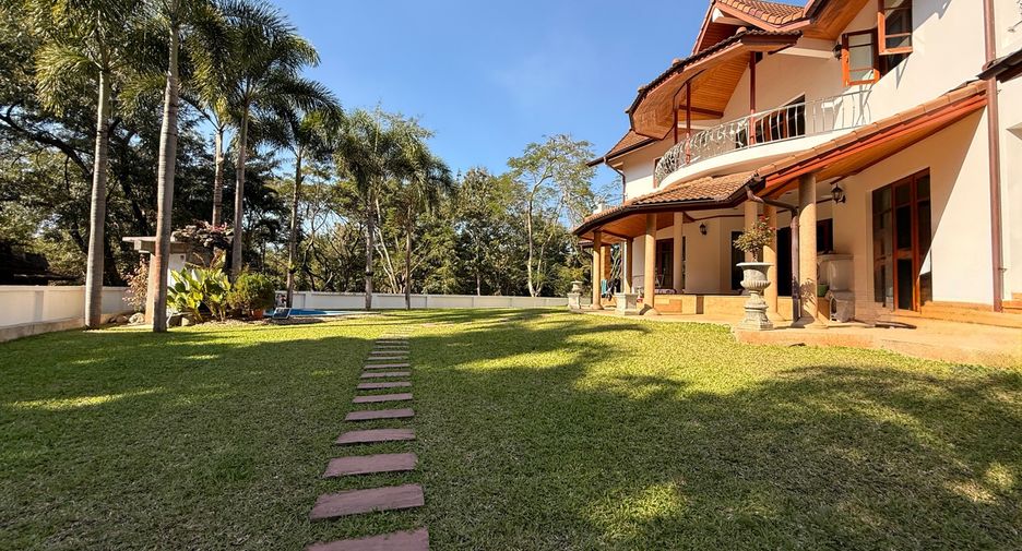 For sale 5 bedrooms house in Ban Thi, Lamphun