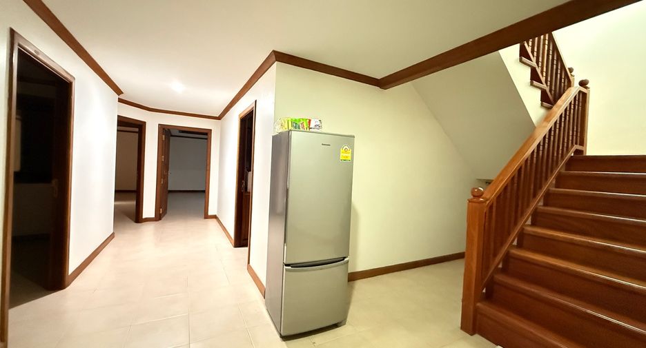 For sale 5 bedrooms house in Ban Thi, Lamphun
