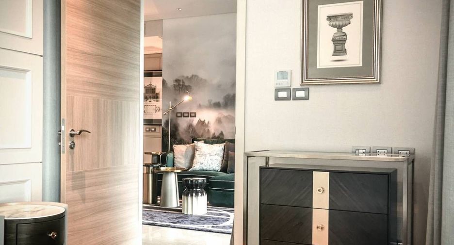 For rent 2 bedrooms condo in Pathum Wan, Bangkok