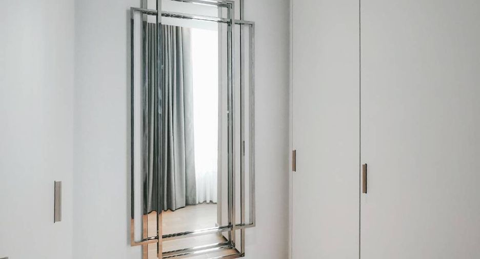 For rent 2 bedrooms condo in Pathum Wan, Bangkok