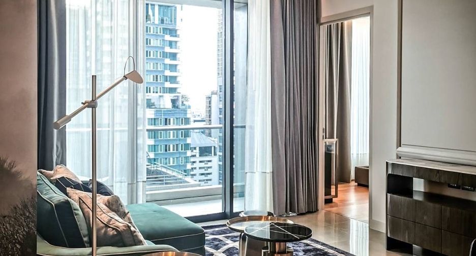 For rent 2 bedrooms condo in Pathum Wan, Bangkok