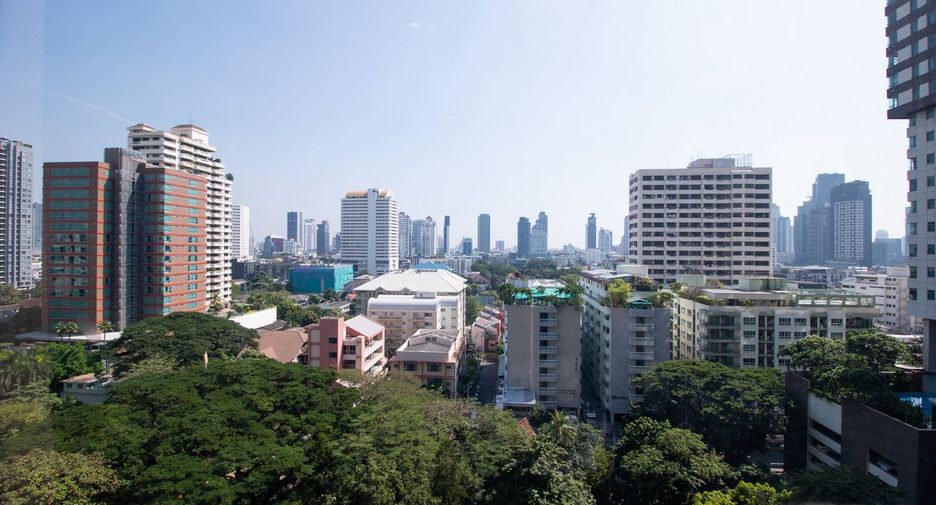 For rent 2 bedrooms condo in Khlong Toei, Bangkok