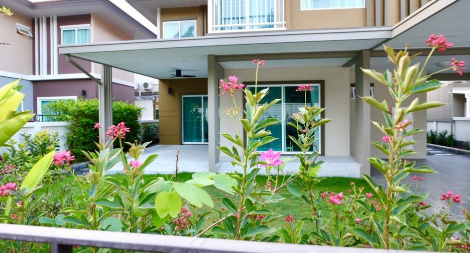 Casa en alquiler de 4 habitaciones en Mueang Phuket, Phuket