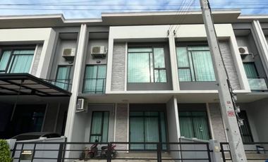 For rent and for sale 3 bed townhouse in Khlong Luang, Pathum Thani