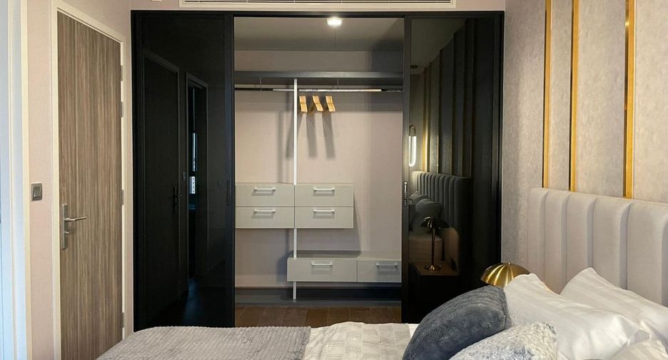 For rent 2 bedrooms condo in Khlong Toei, Bangkok