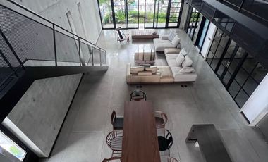 Wohnung zur Miete mit 3 Zimmer in Yan Nawa, Bangkok