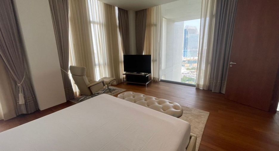 For rent and for sale 4 bedrooms condo in Sathon, Bangkok
