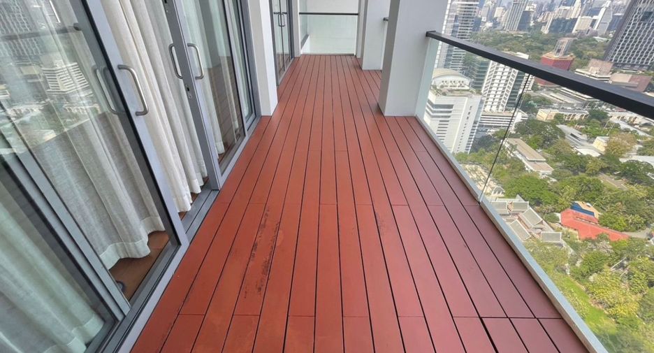 For rent and for sale 4 bedrooms condo in Sathon, Bangkok