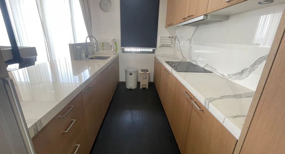 For rent and for sale 4 bedrooms condo in Sathon, Bangkok