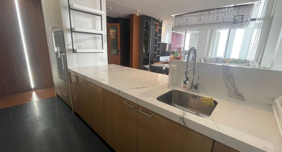For rent and for sale 4 bedrooms condo in Sathon, Bangkok