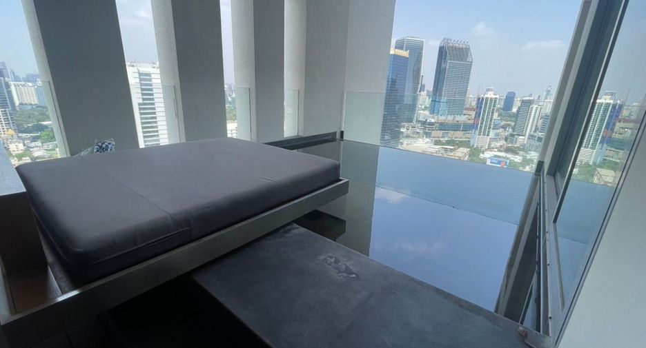 For rent and for sale 4 bedrooms condo in Sathon, Bangkok