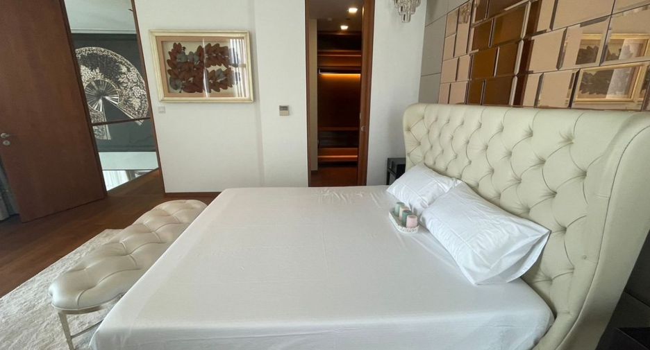 For rent and for sale 4 bedrooms condo in Sathon, Bangkok