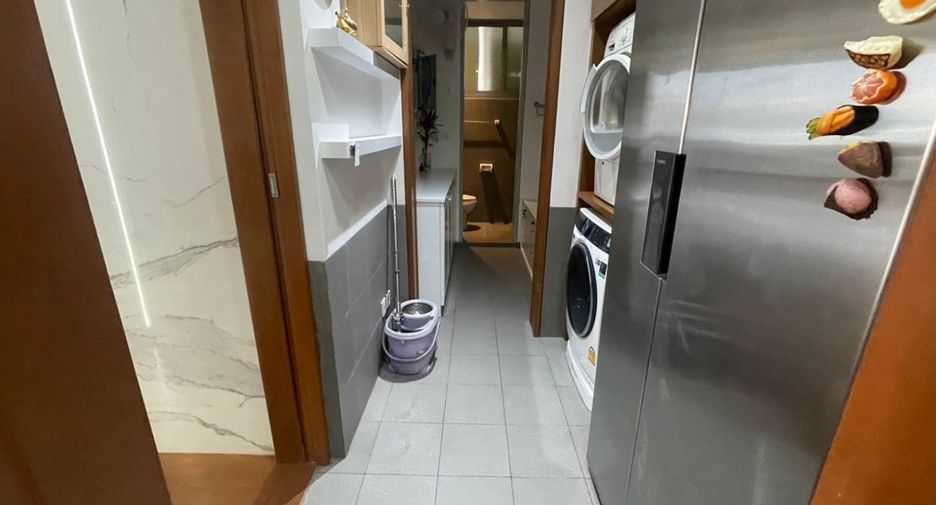 For rent and for sale 4 bedrooms condo in Sathon, Bangkok
