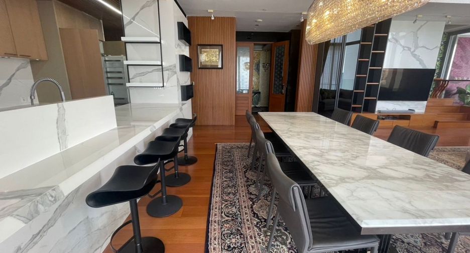 For rent and for sale 4 bedrooms condo in Sathon, Bangkok