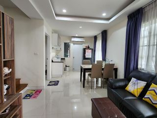 For sale 4 bedrooms townhouse in Mueang Samut Sakhon, Samut Sakhon