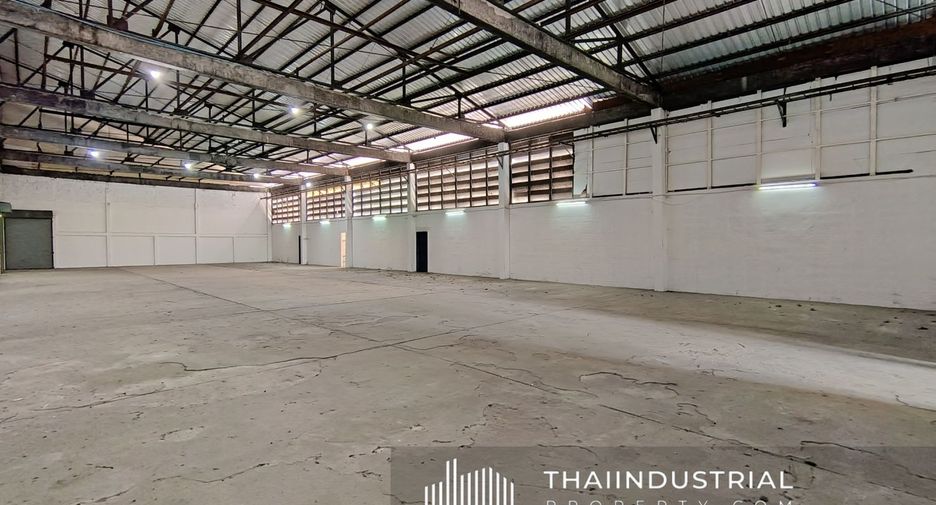 For rent warehouse in Ban Bueng, Chonburi