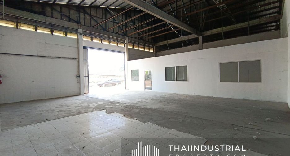 For rent warehouse in Ban Bueng, Chonburi