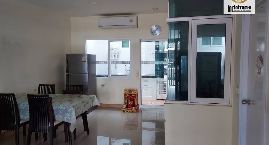 For rent 4 bed townhouse in Bang Phli, Samut Prakan
