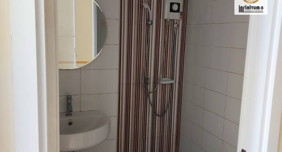 For rent 4 bed townhouse in Bang Phli, Samut Prakan