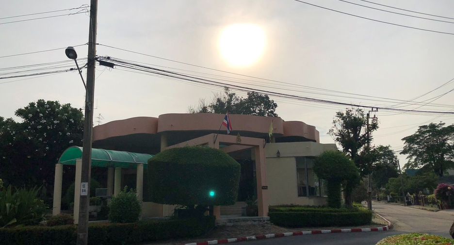 For sale 4 bedrooms house in Bang Khae, Bangkok