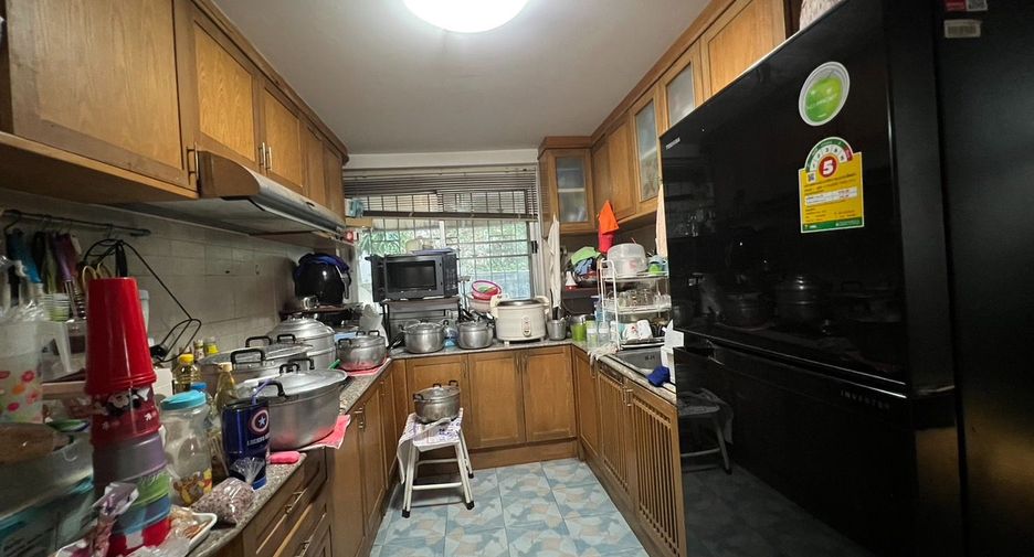 For sale 4 bedrooms house in Bang Khae, Bangkok