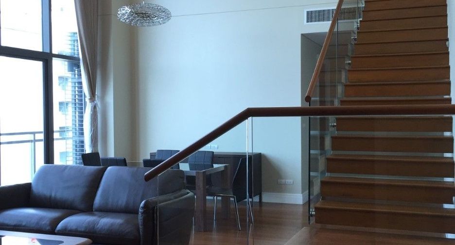 For rent 3 bedrooms condo in Khlong Toei, Bangkok