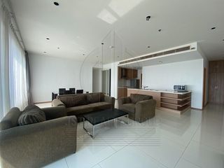 Condo en alquiler de 3 habitaciones en Khlong Toei, Bangkok