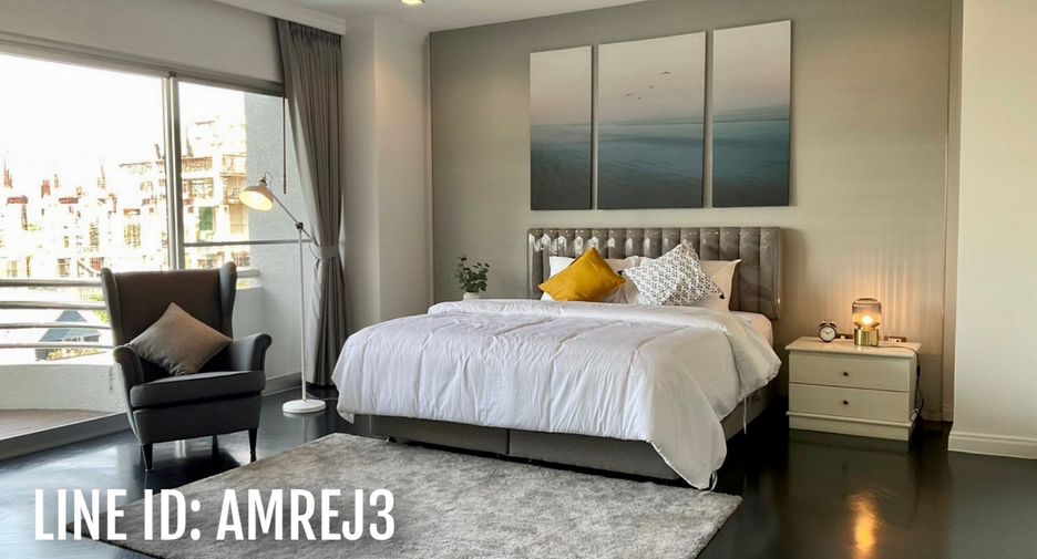 For rent 4 bedrooms apartment in Yan Nawa, Bangkok