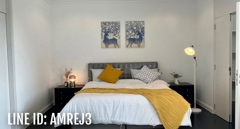 For rent 4 bedrooms apartment in Yan Nawa, Bangkok