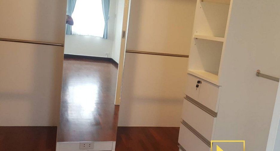 For rent 4 ベッドルーム house in Watthana, Bangkok