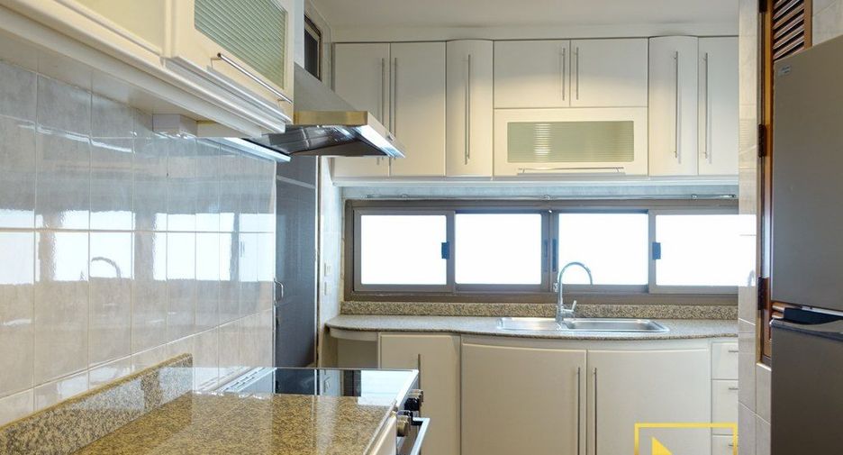 For rent 4 ベッドルーム house in Watthana, Bangkok