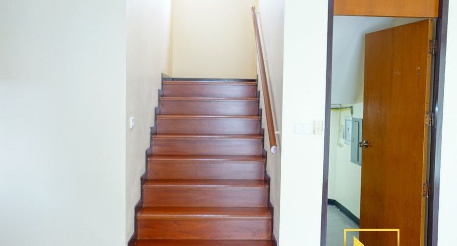 For rent 4 ベッドルーム house in Watthana, Bangkok