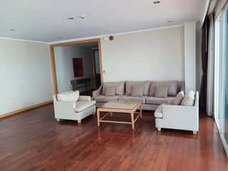 For rent 4 bed serviced apartment in Khlong Toei, Bangkok