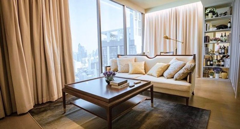 For rent 3 bedrooms condo in Khlong Toei, Bangkok