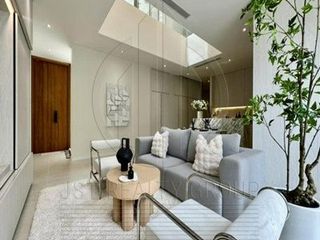 For sale 4 Beds house in Wang Thonglang, Bangkok