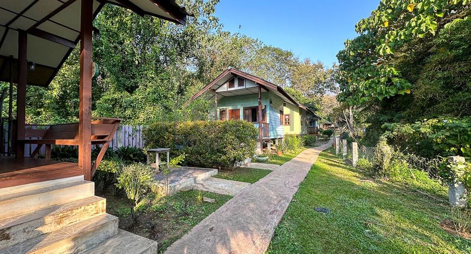 For sale 13 ベッドルーム retail Space in Chiang Dao, Chiang Mai