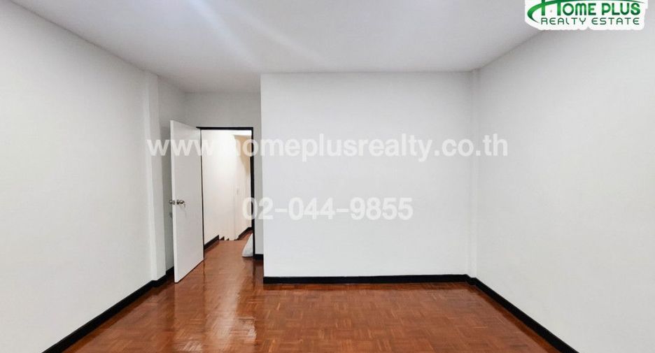 For sale 2 ベッドルーム townhouse in Thanyaburi, Pathum Thani