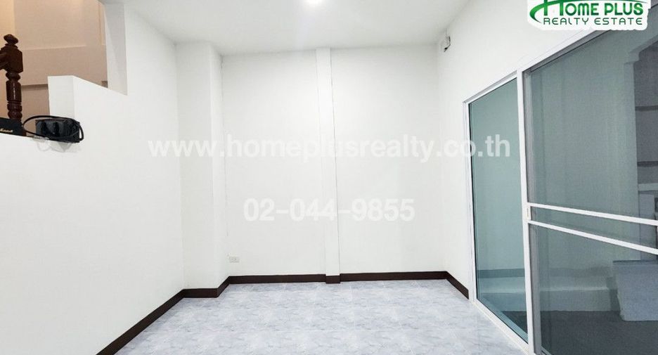 For sale 2 ベッドルーム townhouse in Thanyaburi, Pathum Thani