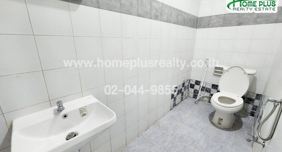 For sale 2 ベッドルーム townhouse in Thanyaburi, Pathum Thani