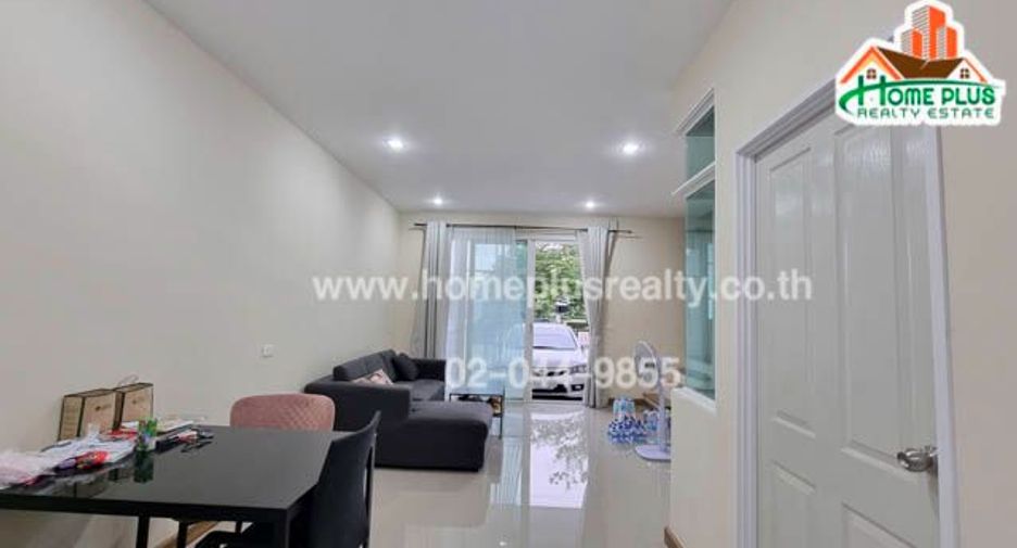 For sale 4 bedrooms townhouse in Khlong Sam Wa, Bangkok