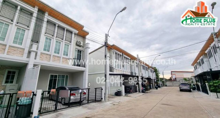 For sale 4 bed townhouse in Khlong Sam Wa, Bangkok