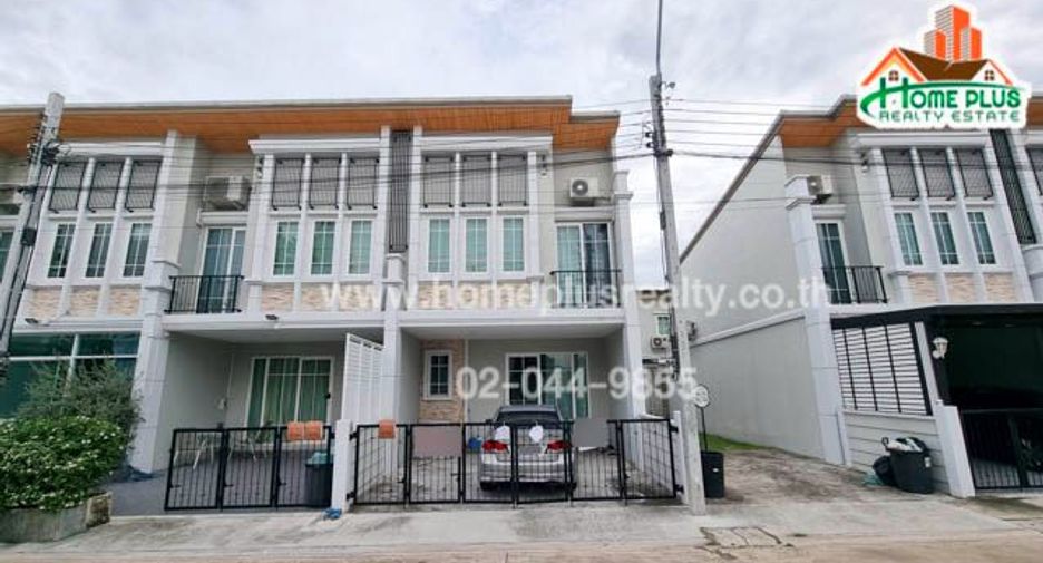 For sale 4 bedrooms townhouse in Khlong Sam Wa, Bangkok