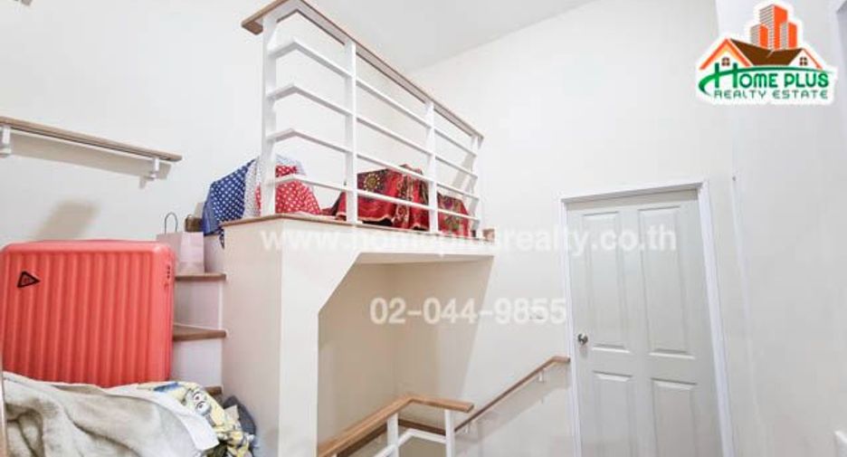 For sale 4 bedrooms townhouse in Khlong Sam Wa, Bangkok