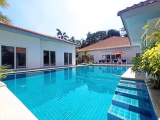 For sale 12 Beds villa in Pratumnak, Pattaya