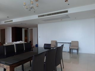 Wohnung zur Miete mit 3 Zimmer in Pathum Wan, Bangkok